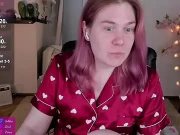 Girls: discover live performances with matured cam models, from teasing to fixations, in a variety of stunning live sex cams.