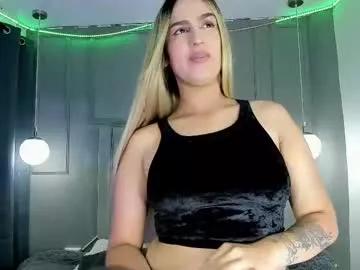 Girls: discover live performances with matured cam models, from teasing to fixations, in a variety of stunning live sex cams.