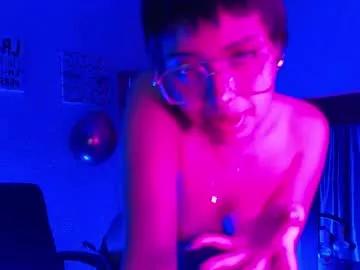 Girls: discover live performances with matured cam models, from teasing to fixations, in a variety of stunning live sex cams.