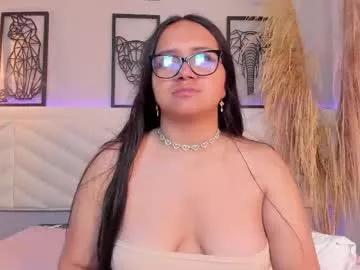 Girls: discover live performances with matured cam models, from teasing to fixations, in a variety of stunning live sex cams.