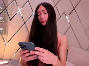 Girls: discover live performances with matured cam models, from teasing to fixations, in a variety of stunning live sex cams.