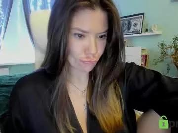 Girls: discover live performances with matured cam models, from teasing to fixations, in a variety of stunning live sex cams.