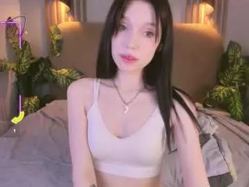 nikkimiltons from Chaturbate