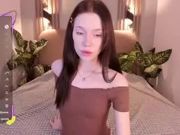 nikkimiltons from Chaturbate