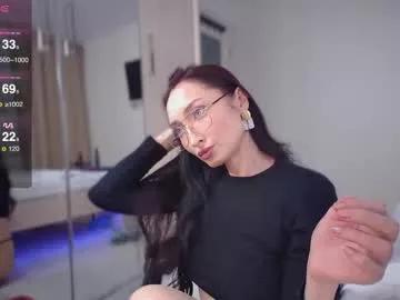 Girls: discover live performances with matured cam models, from teasing to fixations, in a variety of stunning live sex cams.