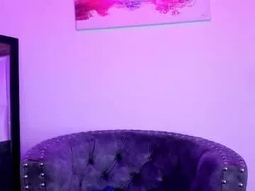 Girls: discover live performances with matured cam models, from teasing to fixations, in a variety of stunning live sex cams.