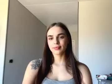 Girls: discover live performances with matured cam models, from teasing to fixations, in a variety of stunning live sex cams.