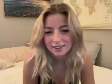 official_ellieanne from Chaturbate
