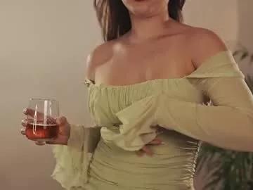 Girls: discover live performances with matured cam models, from teasing to fixations, in a variety of stunning live sex cams.