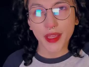 Girls: discover live performances with matured cam models, from teasing to fixations, in a variety of stunning live sex cams.