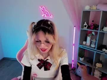 Girls: discover live performances with matured cam models, from teasing to fixations, in a variety of stunning live sex cams.