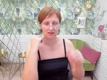 Girls: discover live performances with matured cam models, from teasing to fixations, in a variety of stunning live sex cams.