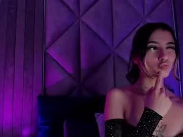 Girls: discover live performances with matured cam models, from teasing to fixations, in a variety of stunning live sex cams.