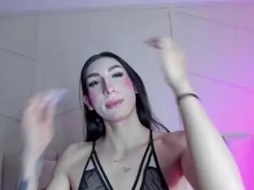 Girls: discover live performances with matured cam models, from teasing to fixations, in a variety of stunning live sex cams.