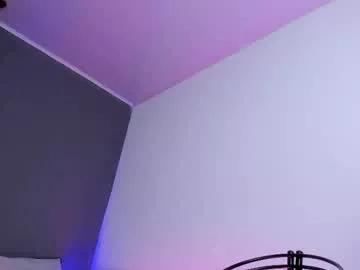 Girls: discover live performances with matured cam models, from teasing to fixations, in a variety of stunning live sex cams.