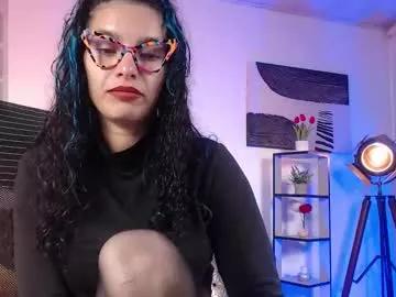 Girls: discover live performances with matured cam models, from teasing to fixations, in a variety of stunning live sex cams.