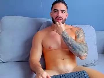 Girls: discover live performances with matured cam models, from teasing to fixations, in a variety of stunning live sex cams.