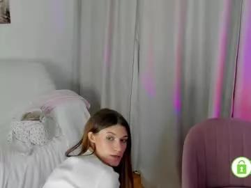 Girls: discover live performances with matured cam models, from teasing to fixations, in a variety of stunning live sex cams.