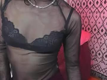 Girls: discover live performances with matured cam models, from teasing to fixations, in a variety of stunning live sex cams.