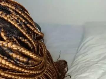 pettite_cora1 from Chaturbate