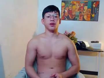 Girls: discover live performances with matured cam models, from teasing to fixations, in a variety of stunning live sex cams.
