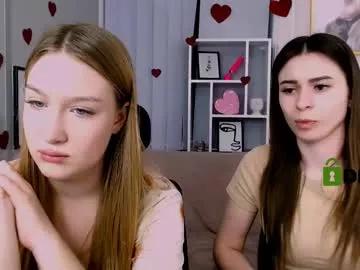 Girls: discover live performances with matured cam models, from teasing to fixations, in a variety of stunning live sex cams.
