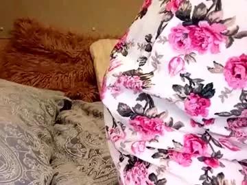 Girls: discover live performances with matured cam models, from teasing to fixations, in a variety of stunning live sex cams.