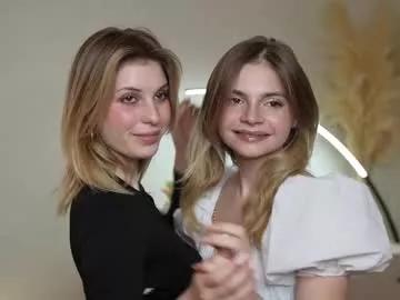 Girls: discover live performances with matured cam models, from teasing to fixations, in a variety of stunning live sex cams.