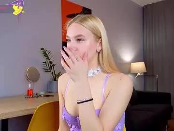 Girls: discover live performances with matured cam models, from teasing to fixations, in a variety of stunning live sex cams.