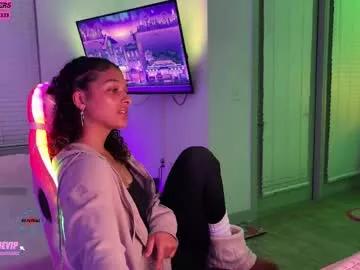 Girls: discover live performances with matured cam models, from teasing to fixations, in a variety of stunning live sex cams.