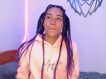 pupi_wolf from Chaturbate