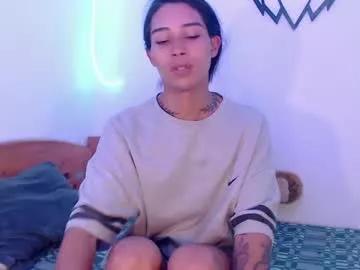 pupi_wolf from Chaturbate