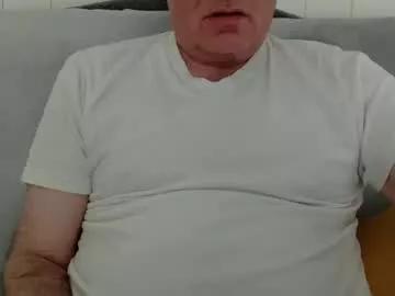 pussyslav33 from Chaturbate