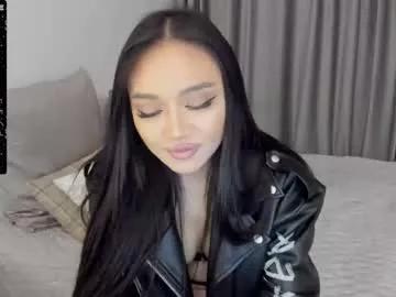 queeenbi from Chaturbate