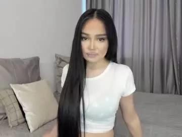 queeenbi from Chaturbate