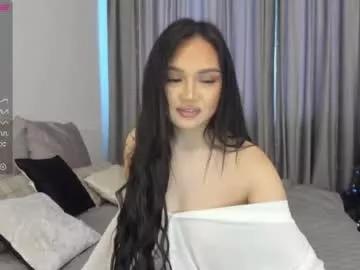 queeenbi from Chaturbate