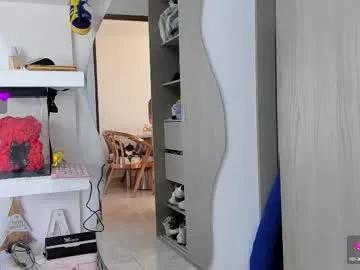 Girls: discover live performances with matured cam models, from teasing to fixations, in a variety of stunning live sex cams.