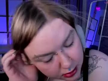 Girls: discover live performances with matured cam models, from teasing to fixations, in a variety of stunning live sex cams.