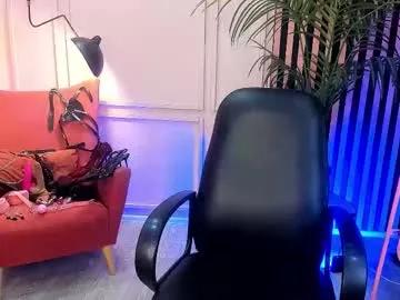 Girls: discover live performances with matured cam models, from teasing to fixations, in a variety of stunning live sex cams.