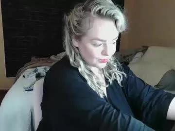 queenb9876 from Chaturbate