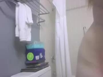 queenstonermami from Chaturbate
