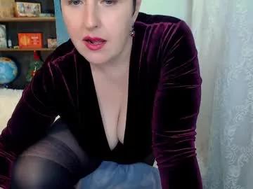 Girls: discover live performances with matured cam models, from teasing to fixations, in a variety of stunning live sex cams.