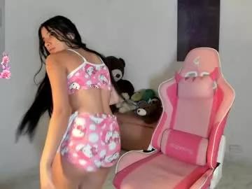 Girls: discover live performances with matured cam models, from teasing to fixations, in a variety of stunning live sex cams.