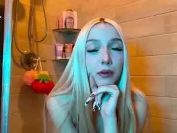 Girls: discover live performances with matured cam models, from teasing to fixations, in a variety of stunning live sex cams.