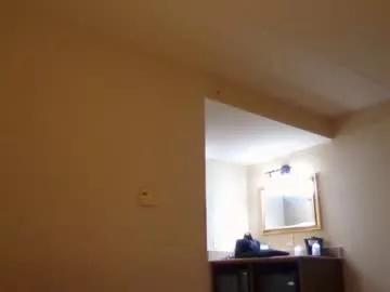 rogg_and_jess from Chaturbate