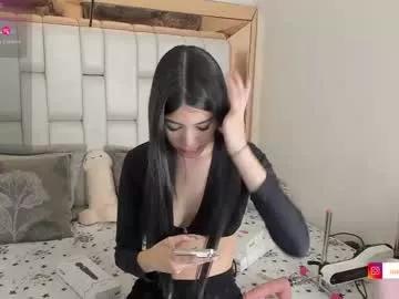 Girls: discover live performances with matured cam models, from teasing to fixations, in a variety of stunning live sex cams.