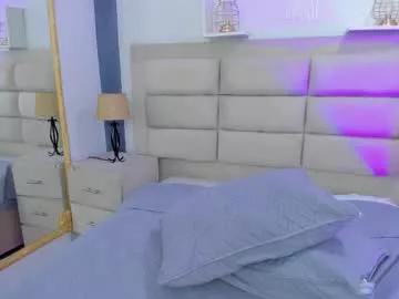 Girls: discover live performances with matured cam models, from teasing to fixations, in a variety of stunning live sex cams.