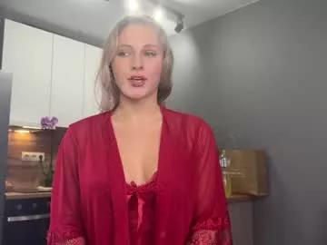 Girls: discover live performances with matured cam models, from teasing to fixations, in a variety of stunning live sex cams.