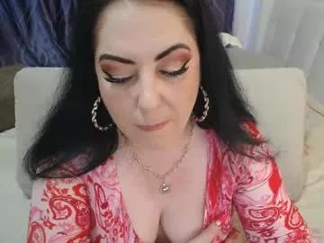 Girls: discover live performances with matured cam models, from teasing to fixations, in a variety of stunning live sex cams.