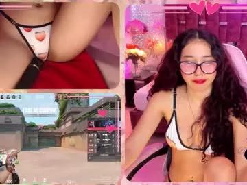 Girls: discover live performances with matured cam models, from teasing to fixations, in a variety of stunning live sex cams.